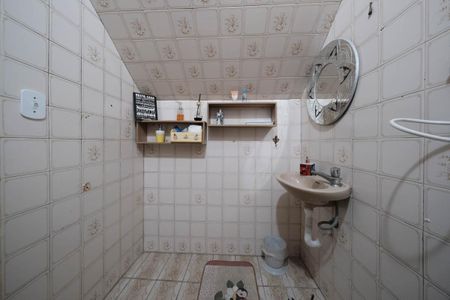 Casa à venda com 280m², 3 quartos e 3 vagasBanheiro 2