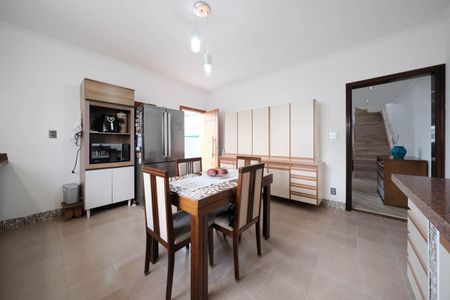 Casa à venda com 280m², 3 quartos e 3 vagasCozinha