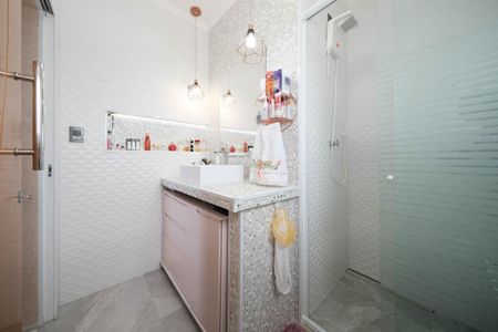 Casa à venda com 280m², 3 quartos e 3 vagasSuíte