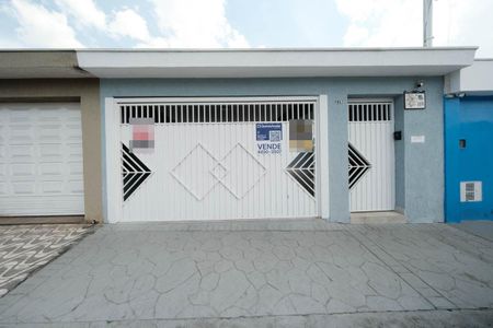 Casa à venda com 280m², 3 quartos e 3 vagasFachada