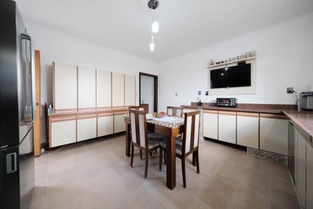 Casa à venda com 280m², 3 quartos e 3 vagasCozinha