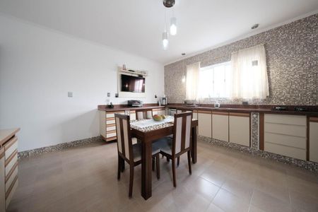 Casa à venda com 280m², 3 quartos e 3 vagasCozinha