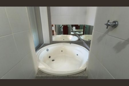 Apartamento para alugar com 70m², 2 quartos e 1 vagaBanheiro da Suíte 