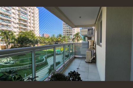 Varanda  de apartamento para alugar com 2 quartos, 70m² em Barra da Tijuca, Rio de Janeiro