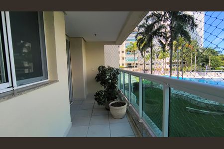Varanda  de apartamento para alugar com 2 quartos, 70m² em Barra da Tijuca, Rio de Janeiro