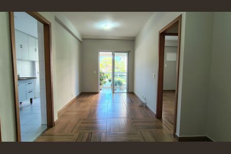 Sala de apartamento para alugar com 2 quartos, 70m² em Barra da Tijuca, Rio de Janeiro