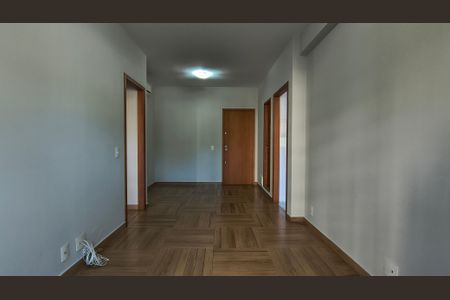 Sala de apartamento para alugar com 2 quartos, 70m² em Barra da Tijuca, Rio de Janeiro