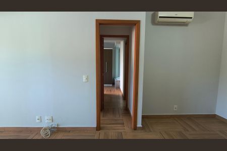Sala de apartamento para alugar com 2 quartos, 70m² em Barra da Tijuca, Rio de Janeiro