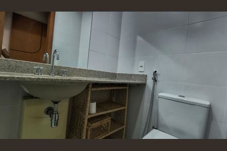 Apartamento para alugar com 70m², 2 quartos e 1 vagaBanheiro da Suíte 