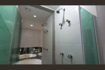 Apartamento para alugar com 70m², 2 quartos e 1 vagaBanheiro da Suíte 