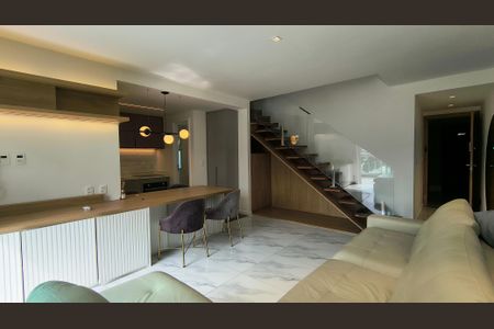 Sala de apartamento para alugar com 2 quartos, 90m² em Barra da Tijuca, Rio de Janeiro