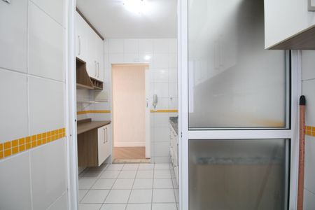 Apartamento para alugar com 60m², 3 quartos e 1 vagaÁrea de Serviço