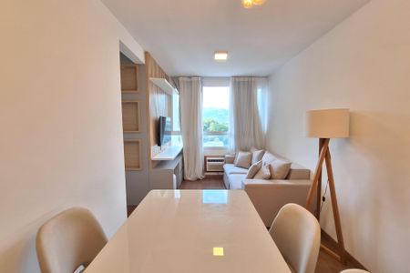 Sala de apartamento para alugar com 2 quartos, 50m² em Vila Santa Alice, Duque de Caxias