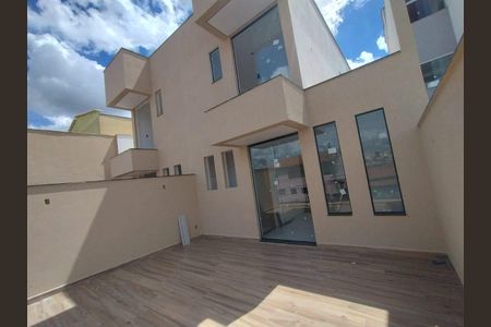 Casa à venda com 140m², 3 quartos e 2 vagasFoto 01