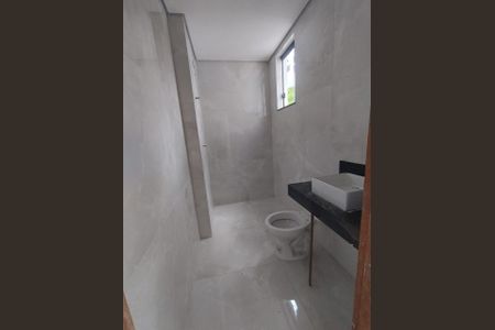 Casa à venda com 140m², 3 quartos e 2 vagasFoto 03