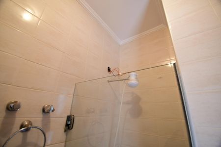 Casa de condomínio à venda com 381m², 4 quartos e 4 vagasBanheiro de serviço