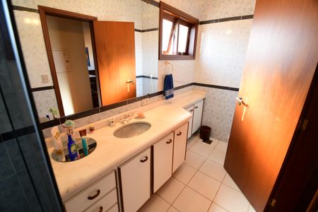 Casa de condomínio à venda com 381m², 4 quartos e 4 vagasBanheiro Social