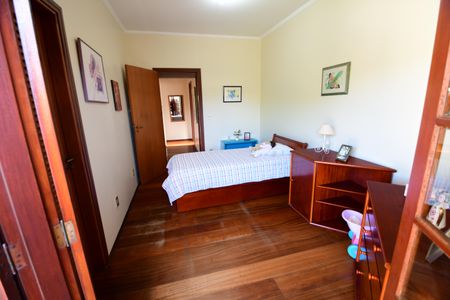 Casa de condomínio à venda com 381m², 4 quartos e 4 vagasQuarto 1