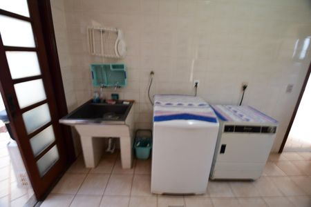 Casa de condomínio à venda com 381m², 4 quartos e 4 vagasÁrea de Serviço