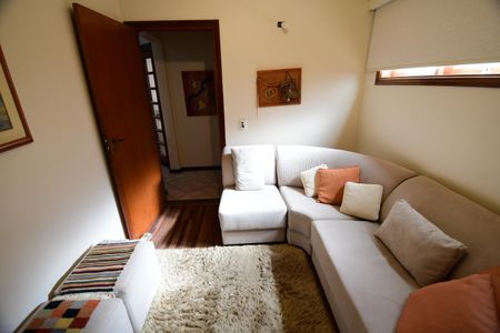 Casa de condomínio à venda com 381m², 4 quartos e 4 vagasSala de TV