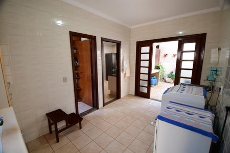 Casa de condomínio à venda com 381m², 4 quartos e 4 vagasÁrea de Serviço