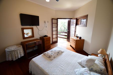 Casa de condomínio à venda com 381m², 4 quartos e 4 vagasQuarto 4 - Suíte