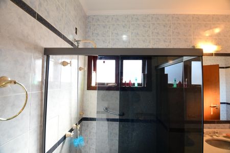 Casa de condomínio à venda com 381m², 4 quartos e 4 vagasBanheiro Social