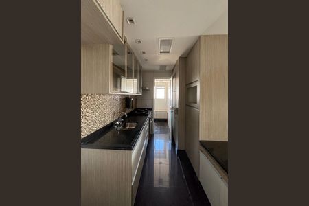 Apartamento à venda com 106m², 2 quartos e 2 vagasCozinha 