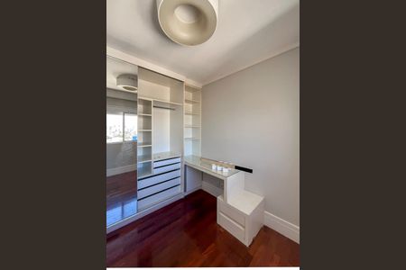 Apartamento à venda com 106m², 2 quartos e 2 vagasQuarto 2