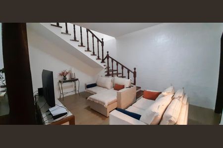 Sala de TV de casa à venda com 3 quartos, 280m² em Novo Osasco, Osasco