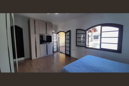 Casa à venda com 280m², 3 quartos e 2 vagasSuíte