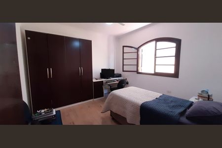 Casa à venda com 280m², 3 quartos e 2 vagasQuarto 1