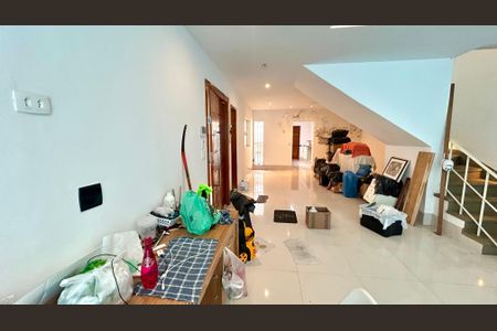 Casa à venda com 162m², 3 quartos e 2 vagasSala