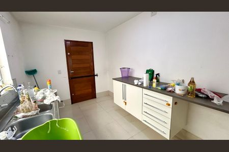 Casa à venda com 162m², 3 quartos e 2 vagasCozinha