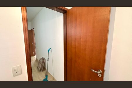 Casa à venda com 162m², 3 quartos e 2 vagasBanheiro da Suíte 2
