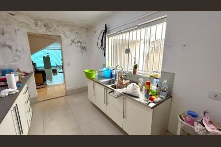 Casa à venda com 162m², 3 quartos e 2 vagasCozinha