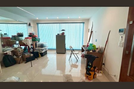 Casa à venda com 162m², 3 quartos e 2 vagasSala