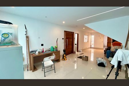 Casa à venda com 162m², 3 quartos e 2 vagasSala
