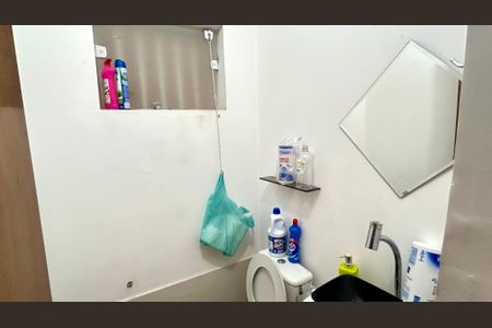 Casa à venda com 162m², 3 quartos e 2 vagasLavabo