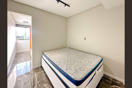 Quarto  de apartamento para alugar com 1 quarto, 30m² em São João do Rio Vermelho, Florianópolis