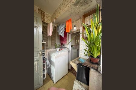 Casa de condomínio à venda com 350m², 5 quartos e 1 vaga Casa de condomínio à venda com 350m², 5 quartos e 1 vagaCasa 1 - Area de Serviço