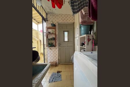 Casa de condomínio à venda com 350m², 5 quartos e 1 vaga Casa de condomínio à venda com 350m², 5 quartos e 1 vagaCasa 1 - Area de Serviço