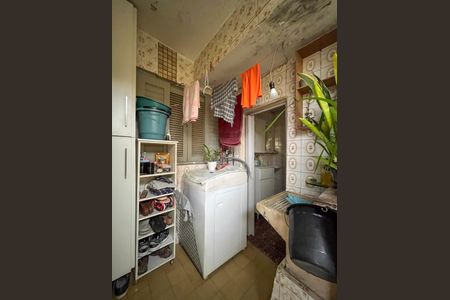 Casa de condomínio à venda com 350m², 5 quartos e 1 vaga Casa de condomínio à venda com 350m², 5 quartos e 1 vagaCasa 1 - Area de Serviço