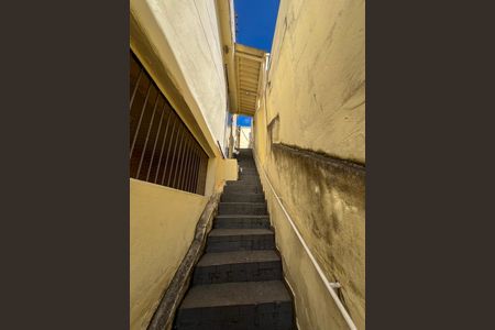 Casa de condomínio à venda com 350m², 5 quartos e 1 vagaEscada