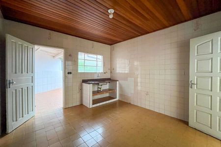 Casa de condomínio à venda com 350m², 5 quartos e 1 vaga Casa de condomínio à venda com 350m², 5 quartos e 1 vagaCasa 2 - Sala/Cozinha