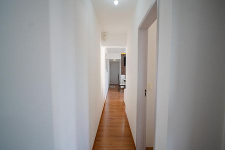 Apartamento à venda com 58m², 2 quartos e 1 vagaCorredor para Sala