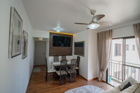 Apartamento à venda com 58m², 2 quartos e 1 vagaSala