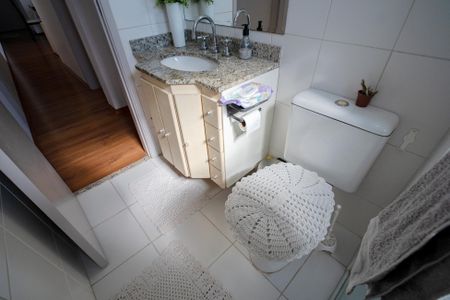 Apartamento à venda com 58m², 2 quartos e 1 vagaBanheiro 