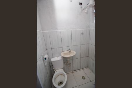 Banheiro de casa para alugar com 1 quarto, 30m² em Vila Itaberaba, São Paulo