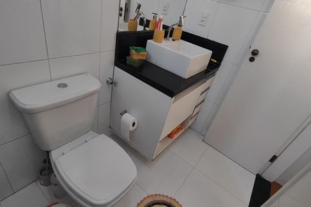 Apartamento à venda com 75m², 2 quartos e 1 vagaBanheiro da Suíte